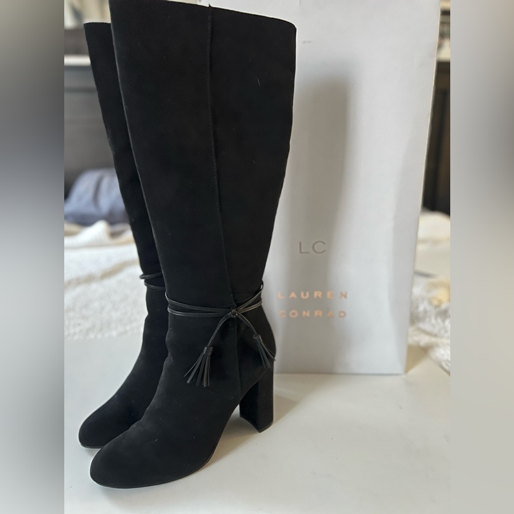 LC Lauren Conrad “Rootbeer” Black Suede Heel Boots (8.5)